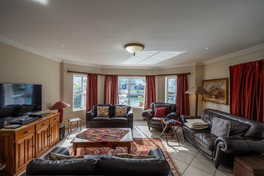 5 Bedroom Property for Sale in Royal Alfred Marina Eastern Cape